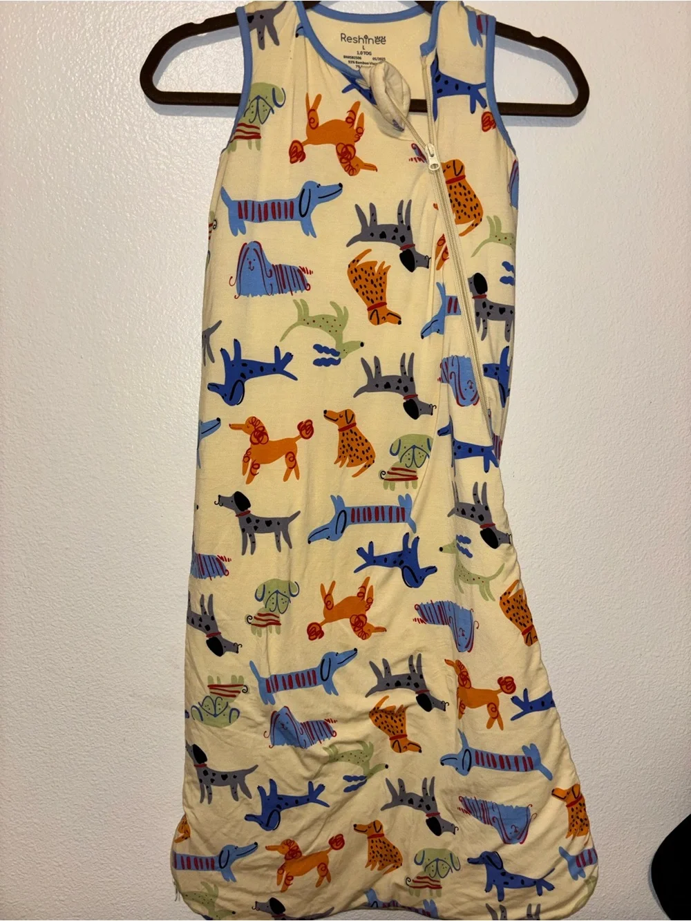 Reshinee Baby Sleep Sack in Cream with Colorful Dog Print NWOT